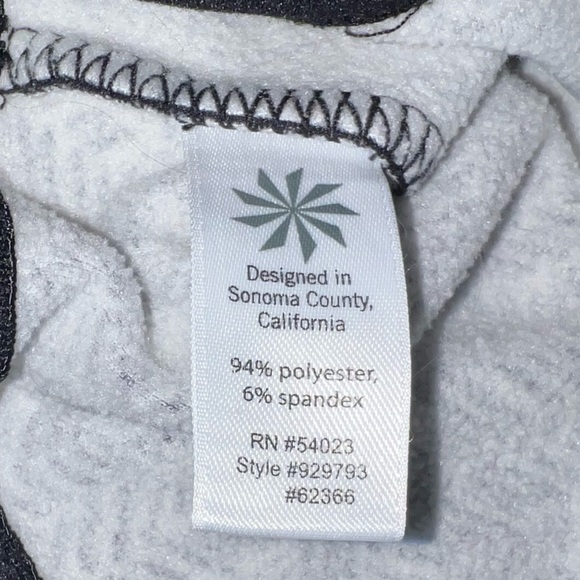 Athleta Tech Fleece Lined Skirt Women's Size Small. Excellent condition - Picture 4 of 4